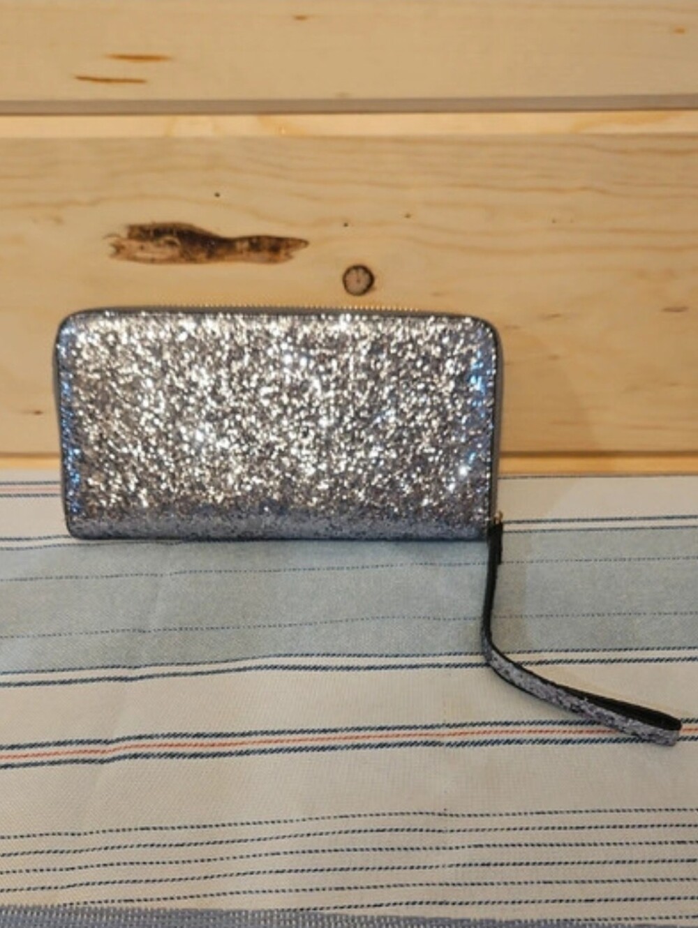 Silver Glitter Explosion Full Zipper Wristlet Wallet NWOT